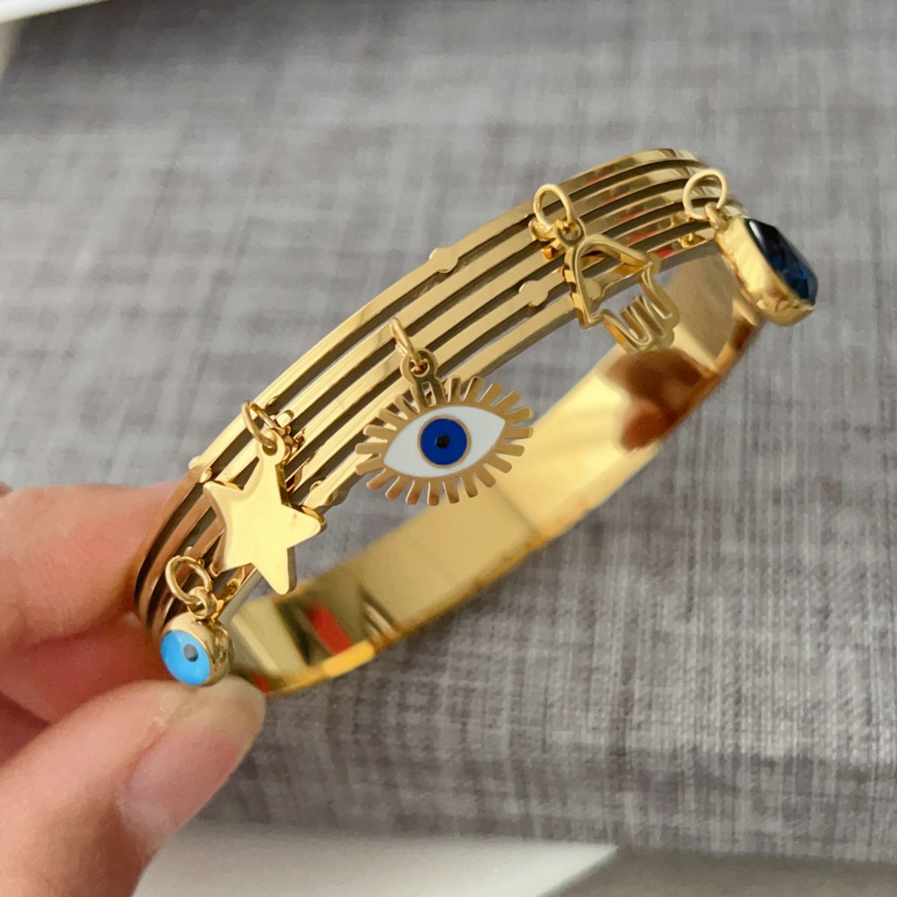 Stainless steel charms bangle