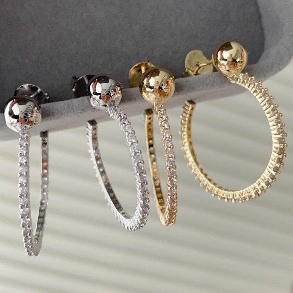 Basic zircon hoop