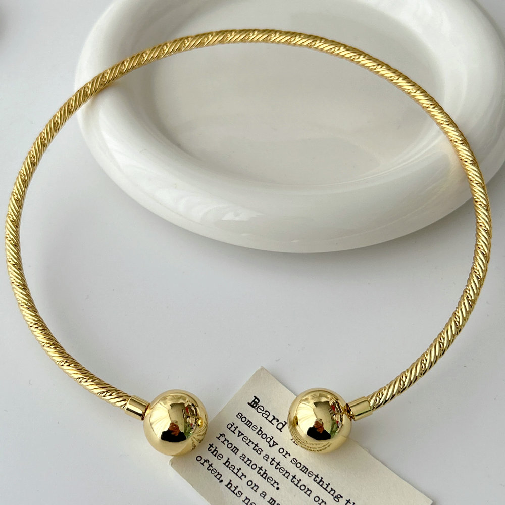 Ball chunky necklace