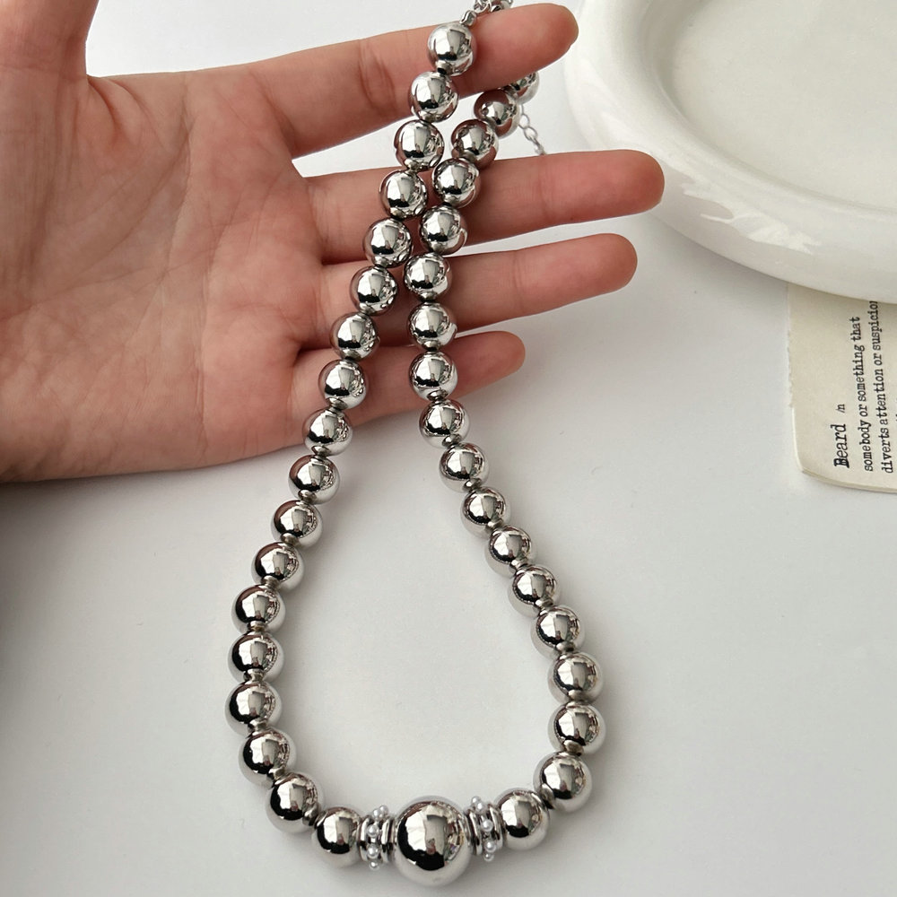 Silver ball chunky necklace