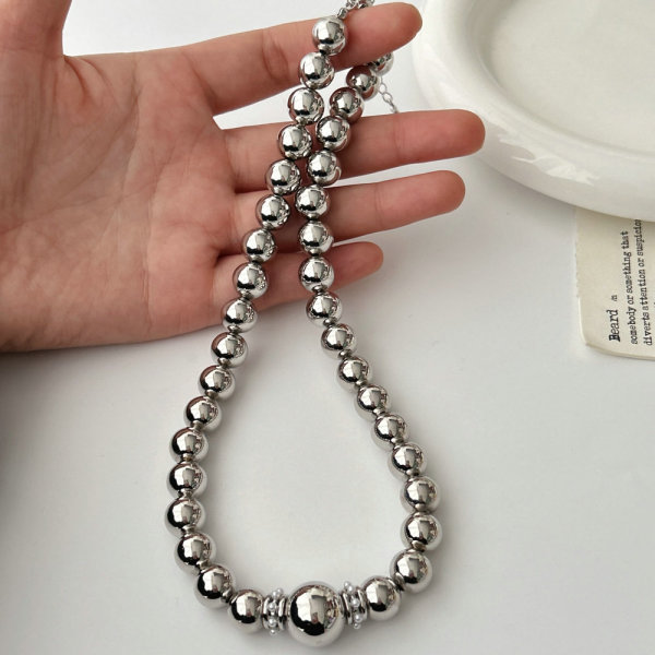 Silver ball chunky necklace