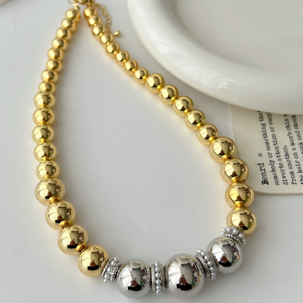 Chunky ball necklace