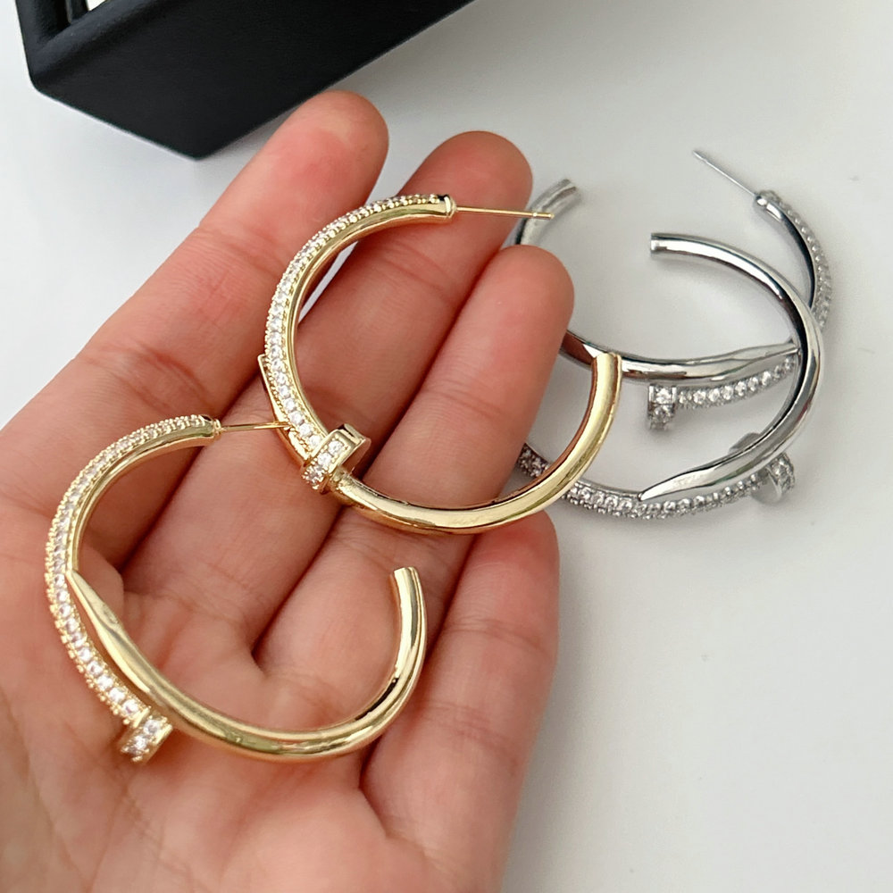 Pave nail hoop