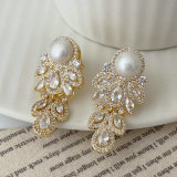Pearl zircon earrings