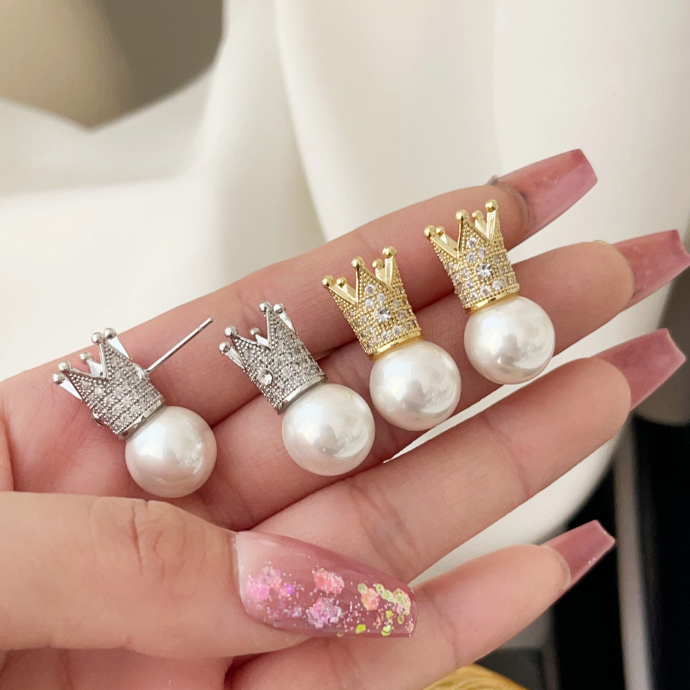 Crown Pearl Earrings