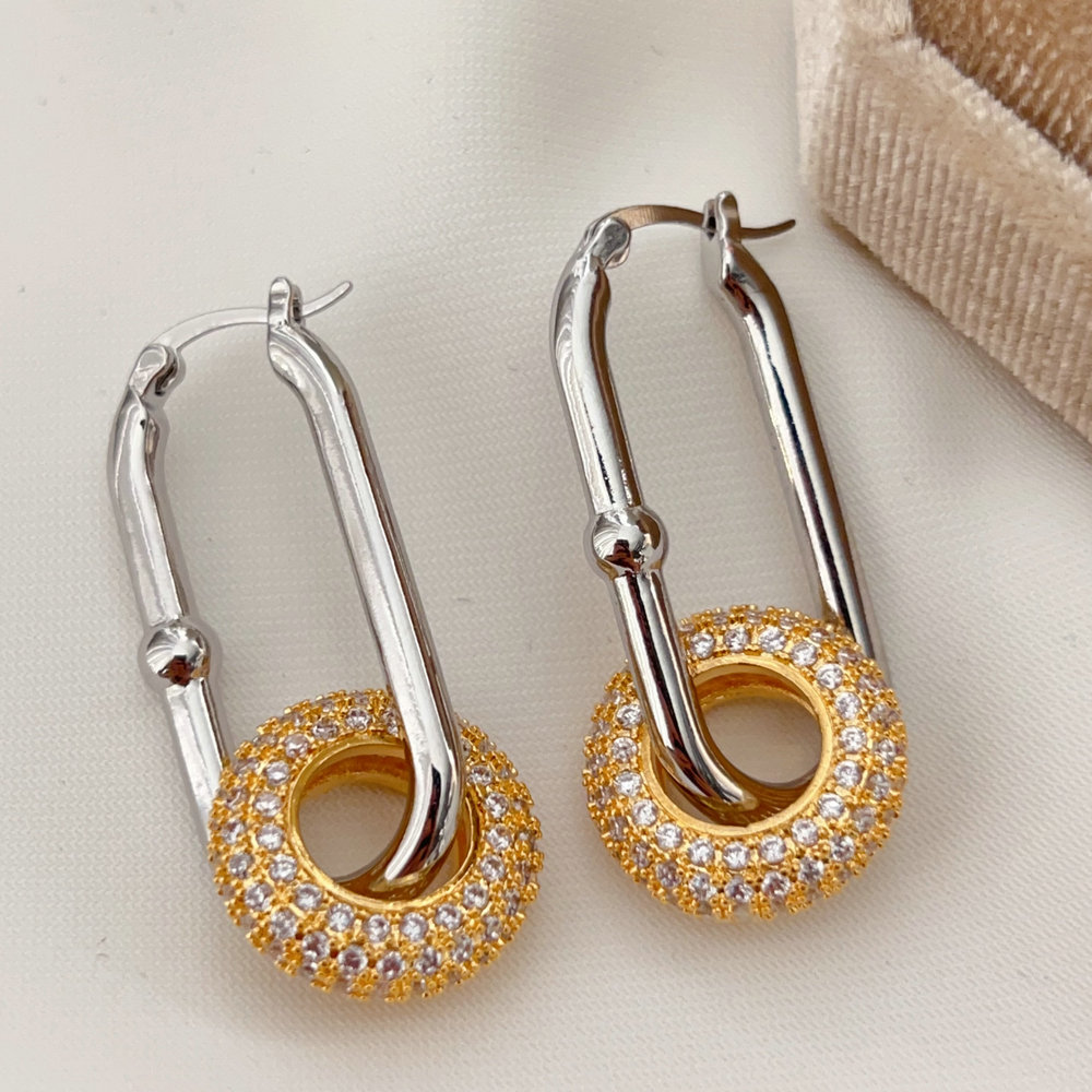 Round zircon charm hoop