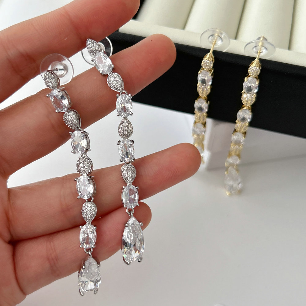 Long zircon earrings