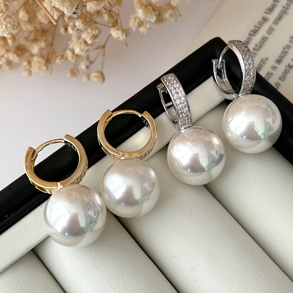 Pearl drop earrings