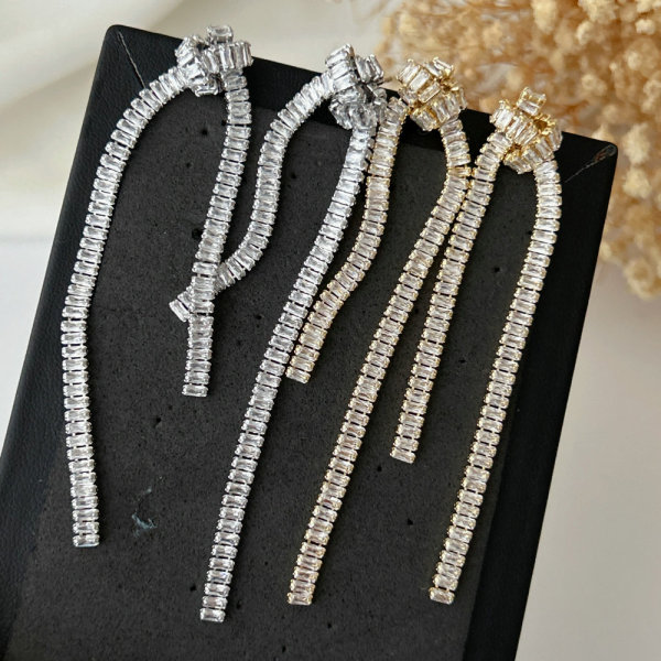 knot tassel zircon earrings