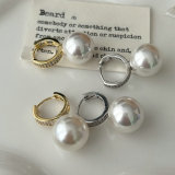 Pearl drop earrings