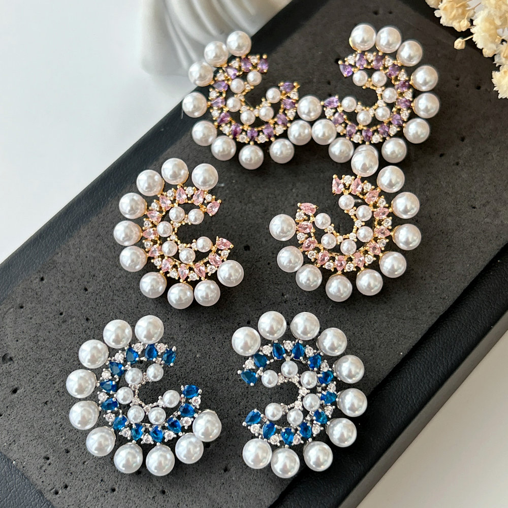 Pearl zircon earrings