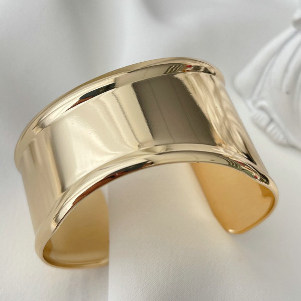 Chunky s shape cuff