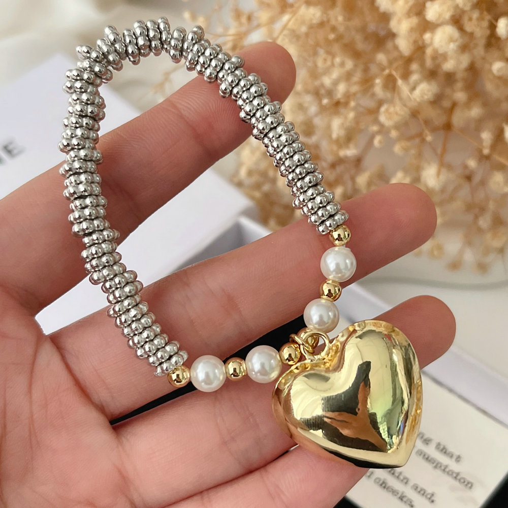 Heart charm bracelet