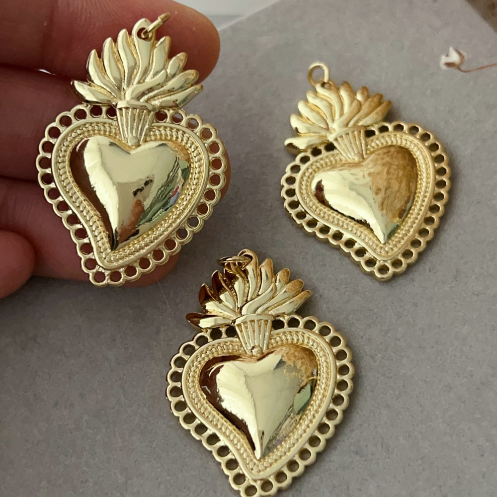 Metal heart charm