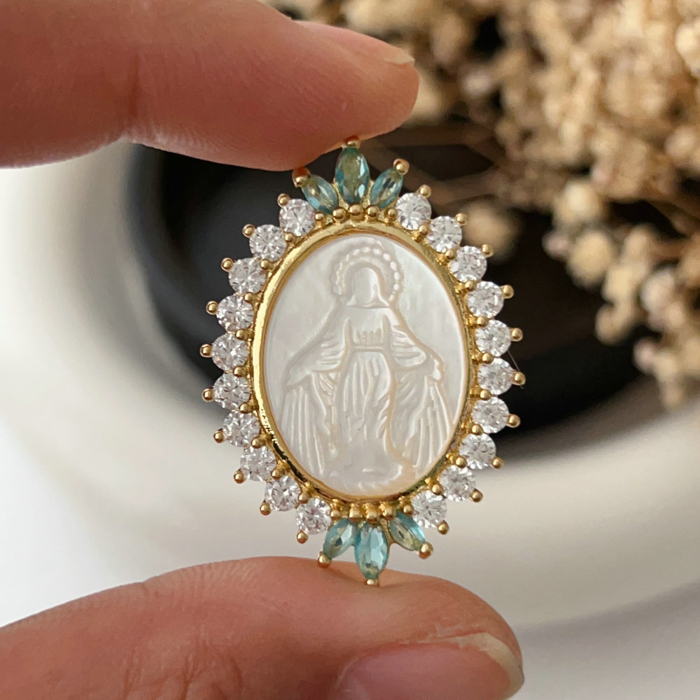 Oval religion pendant