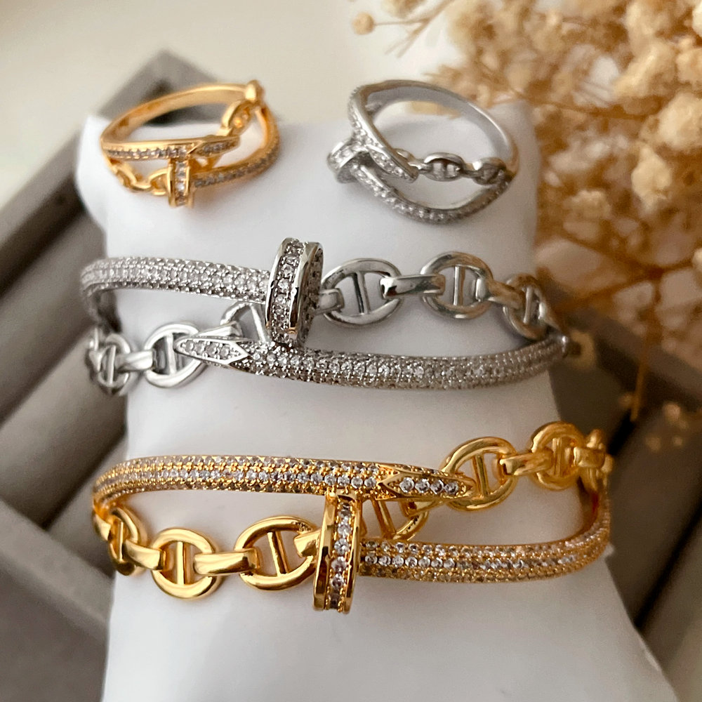 Chunky nail set bangle with ring