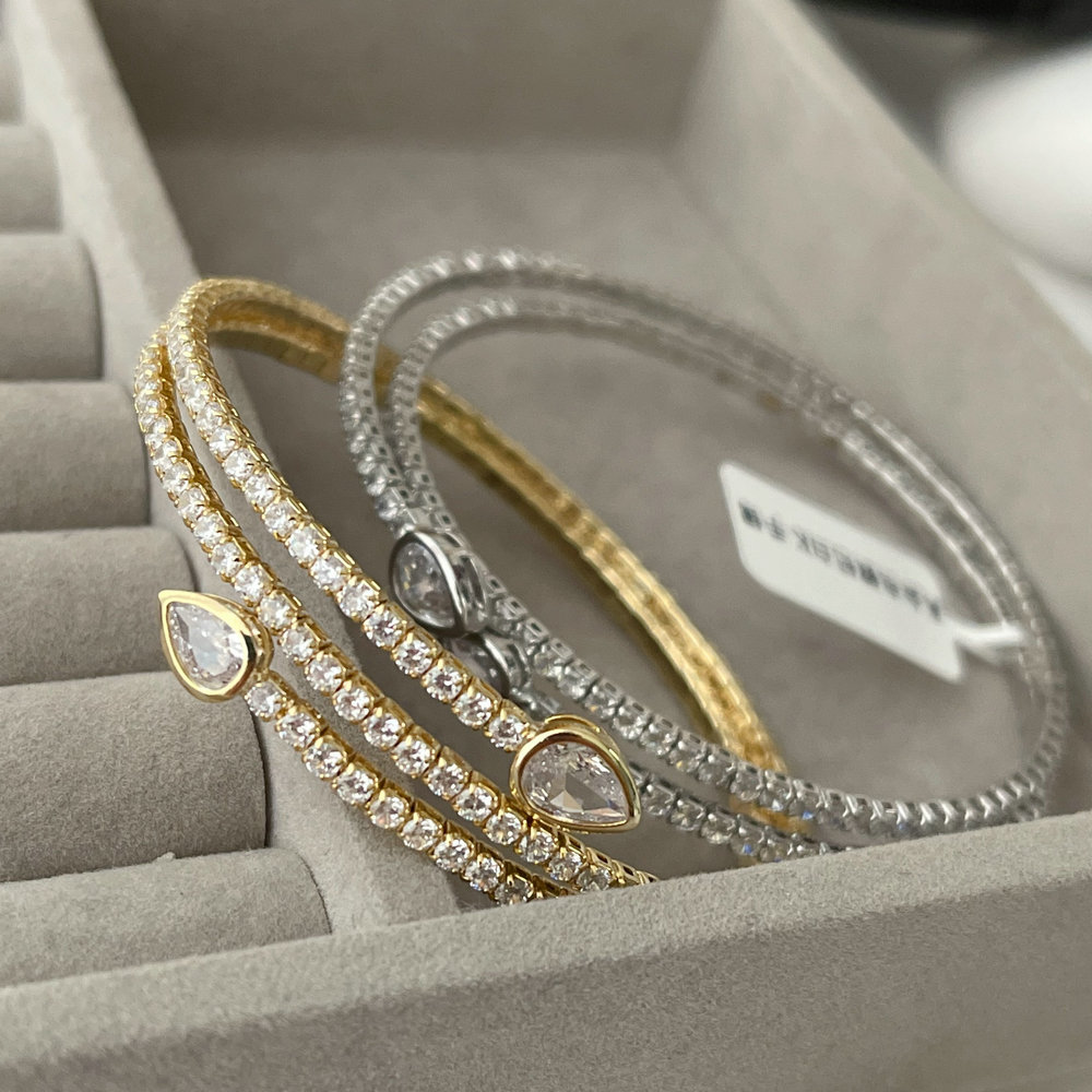 Pave heart bangle