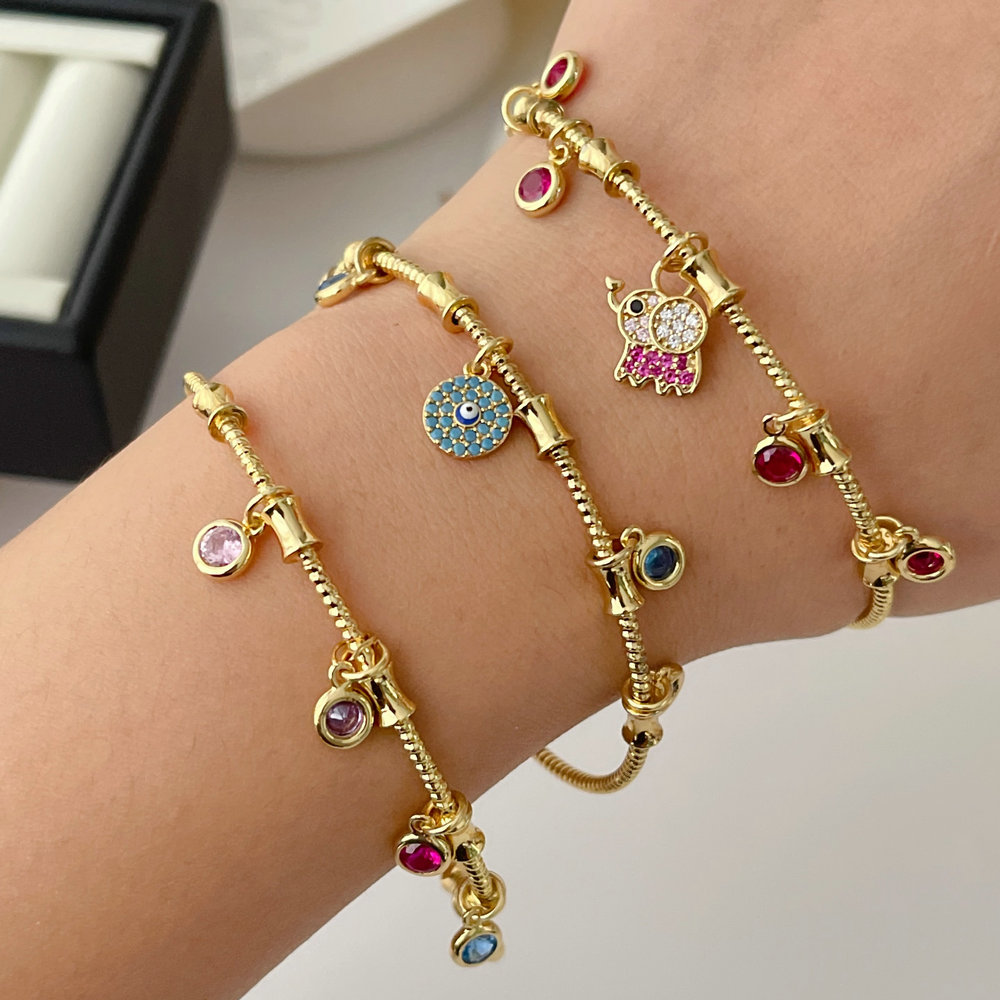 Fashion charms bracelet