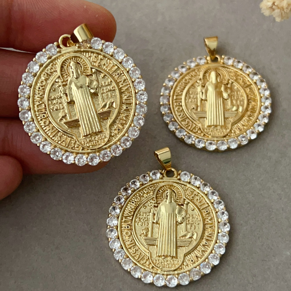 Round religion charm