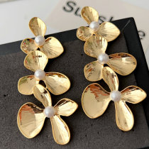 Flower earrings