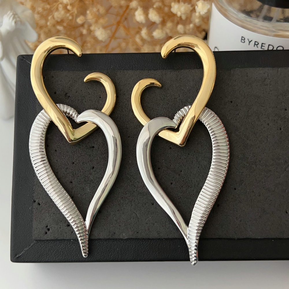 Chunky heart earrings