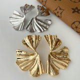 Chunky leaf earrings