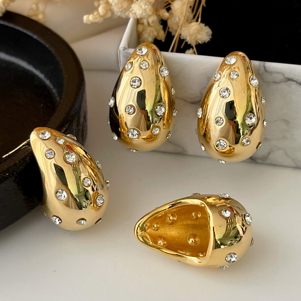 Crystal comma shaped earrings