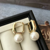 Square pearl earrings