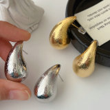 Matte comma shaped earrings