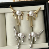 Flash pearl earrings