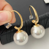 Pearl drop earrings