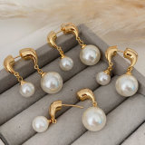 Pearl drop earrings