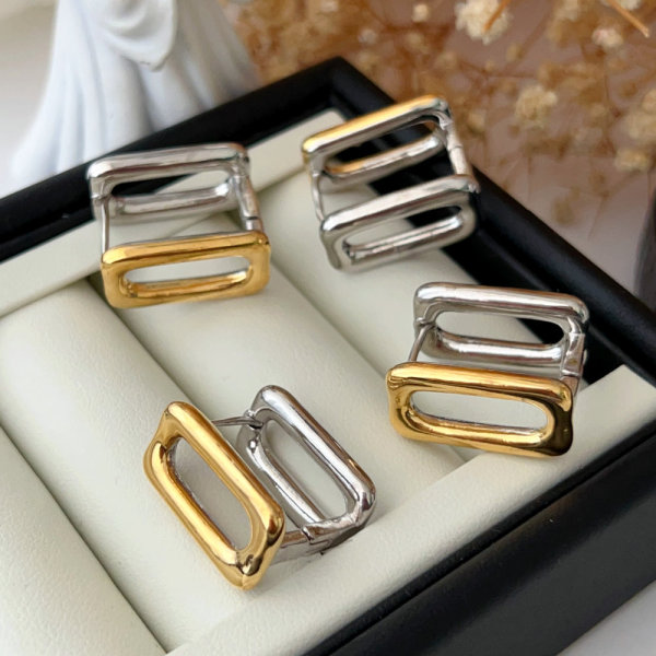 Square earrings