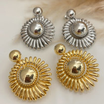 Sun shape earrings