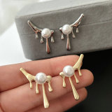 Flash pearl earrings