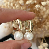 Square pearl earrings