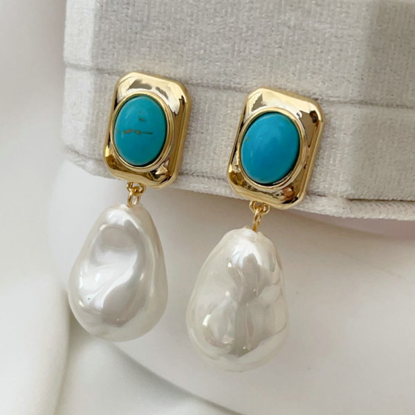 Glass pearl drop earrings