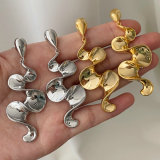 Wave shaped earrings