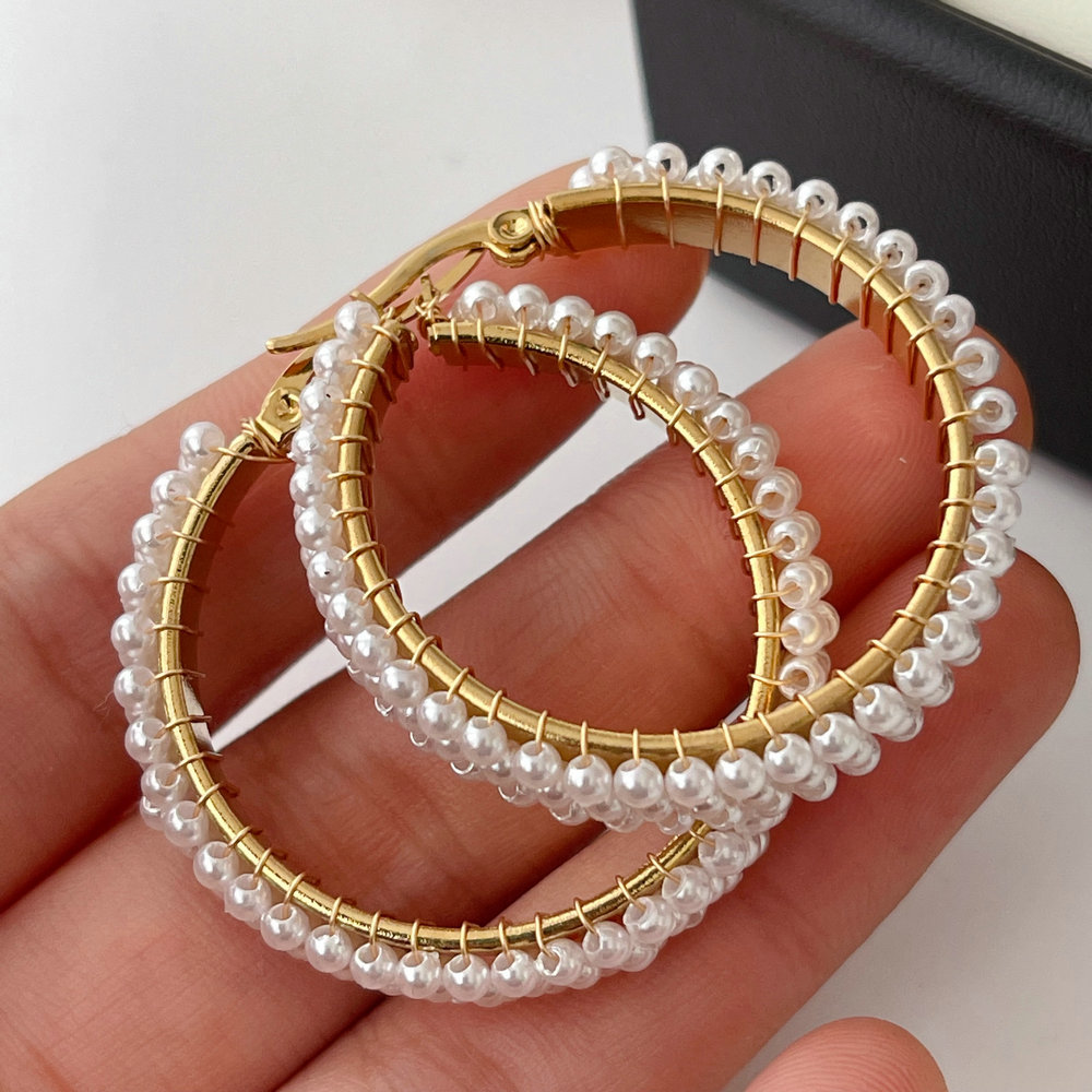 Round glass pearl handmade earrings