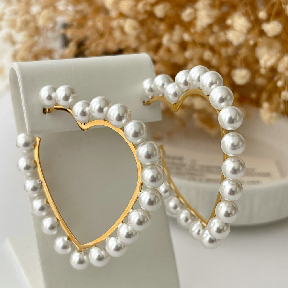 Heart glass pearl earrings