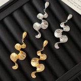 Wave shaped earrings