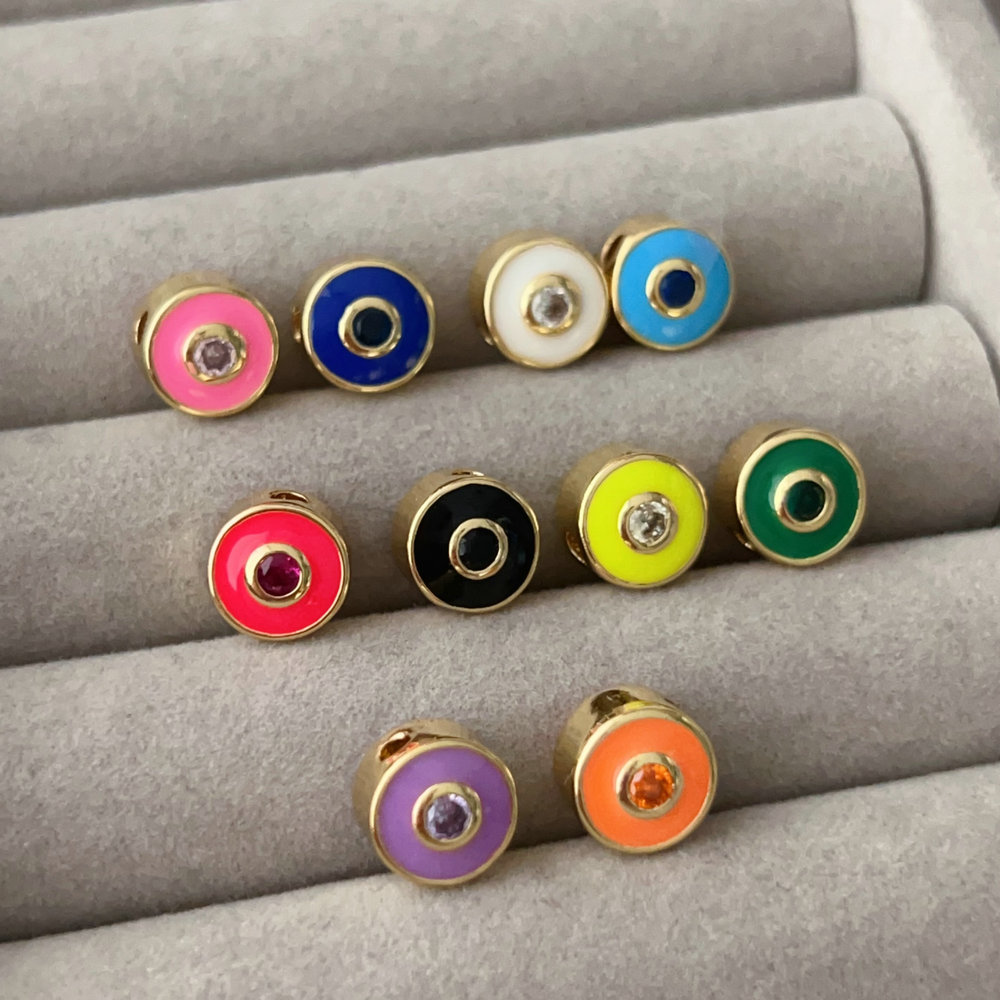 Enamel eye bead