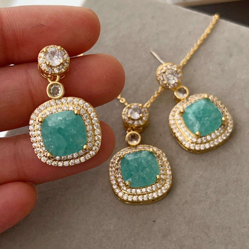 Blue zircon set jewelry