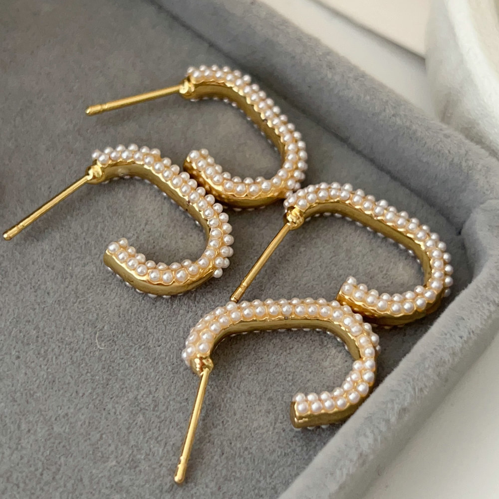 U hoop pearl earrings