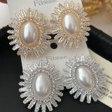 Oavl chunky pearl earrings