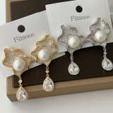 Lotus leaf pearl earrings