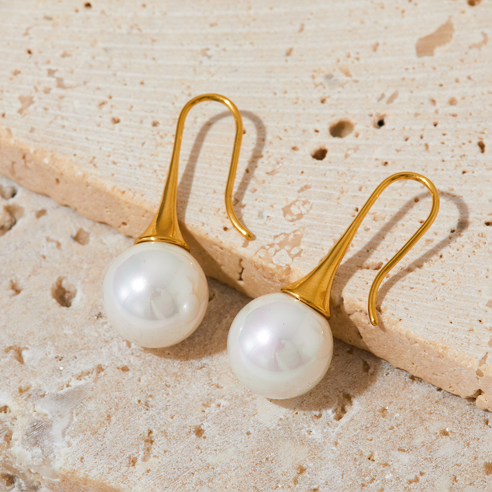 Stainless steel pearl earrings