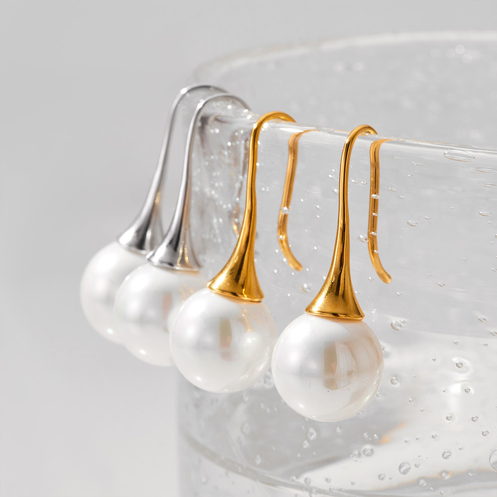 Stainless steel pearl earrings