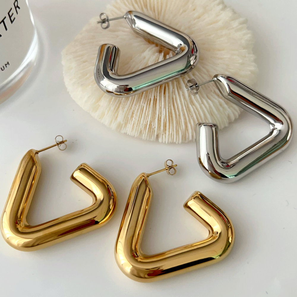Stainless steel chunky hoop