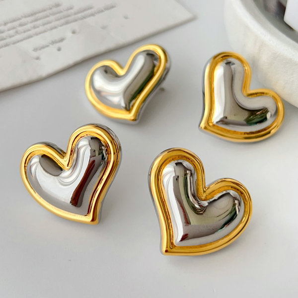 Metal heart earrings